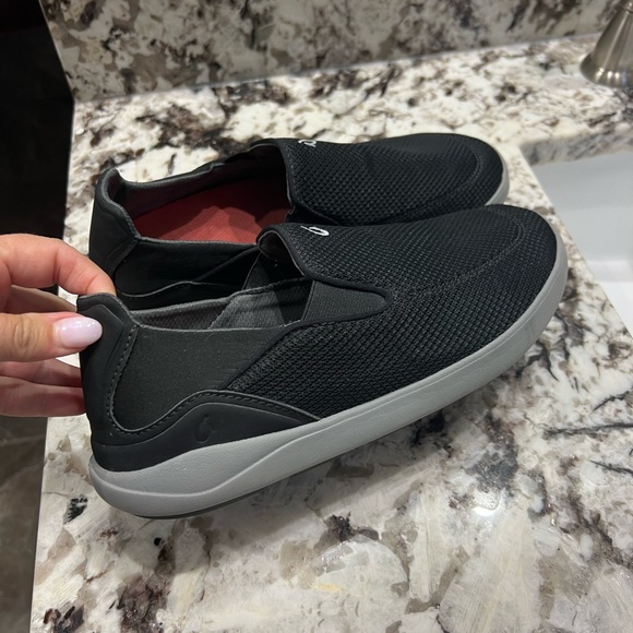 Olukai shoes! - Picture 2 of 6